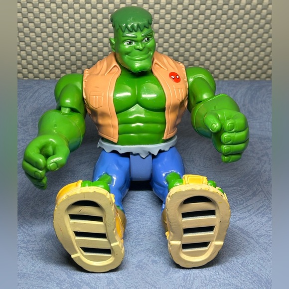 Iconic Rare Preowned Marvel 2002 Playwell Incredible Hulk Kids Toy Figure - Picture 12 of 17